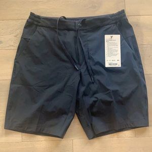 NWT Lululemon Commission Swim Short  |  Size 32  |  Inseam 9”